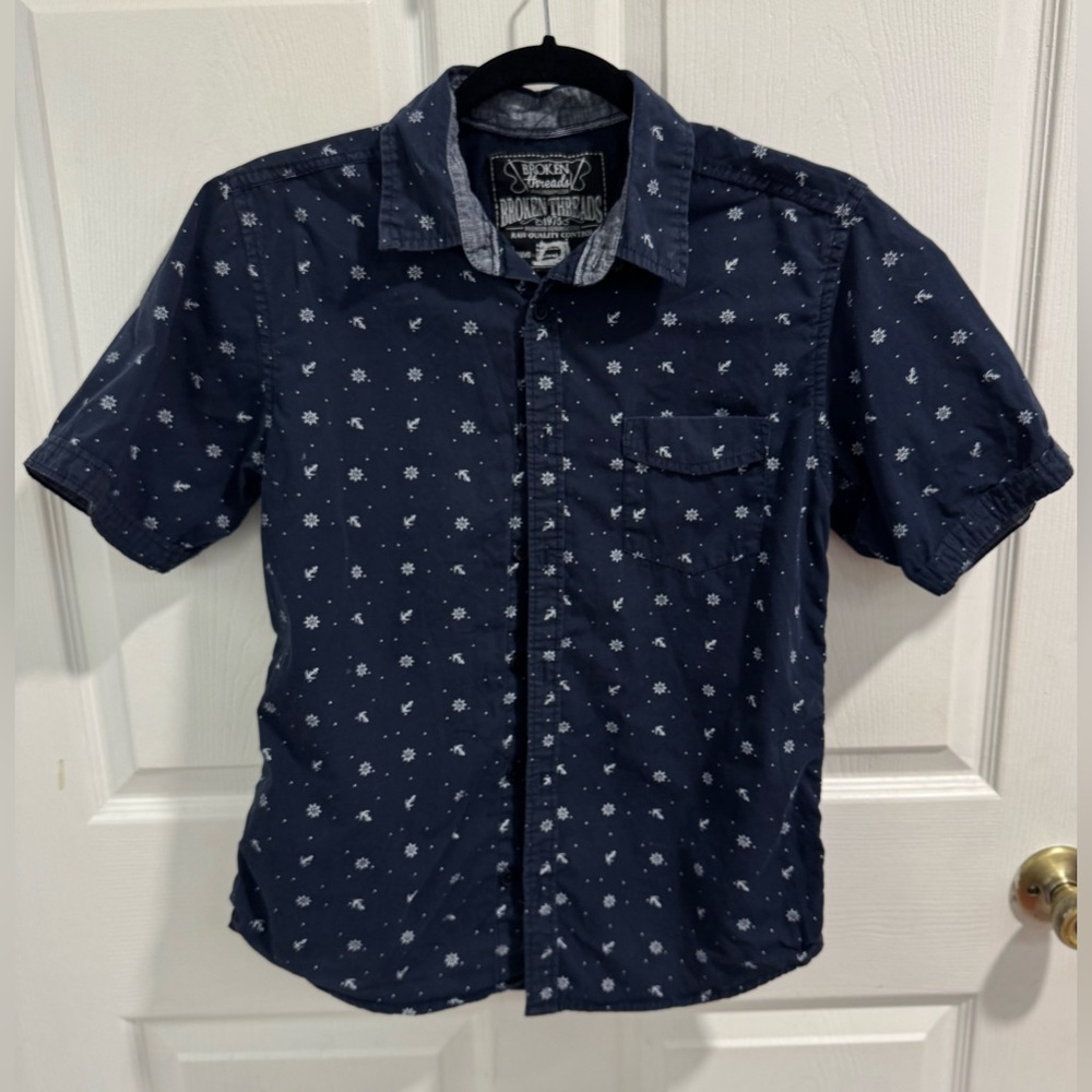 Broken Threads Blue & White Nautical Print Button Down Collard Shirt. Size 14/16